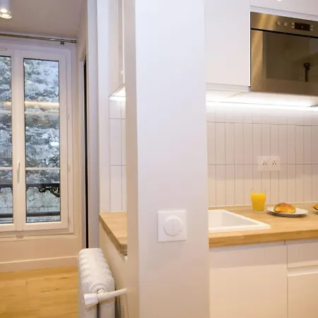 Fonctionnel Et Moderne Place Clichy - 2p - Flat-guest Apartment