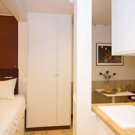 Fonctionnel Et Moderne Place Clichy - 2p - Flat-guest Apartment *