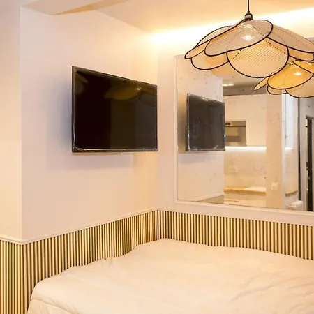 Fonctionnel Et Moderne Place Clichy - 2p - Flat-guest Apartment Paris